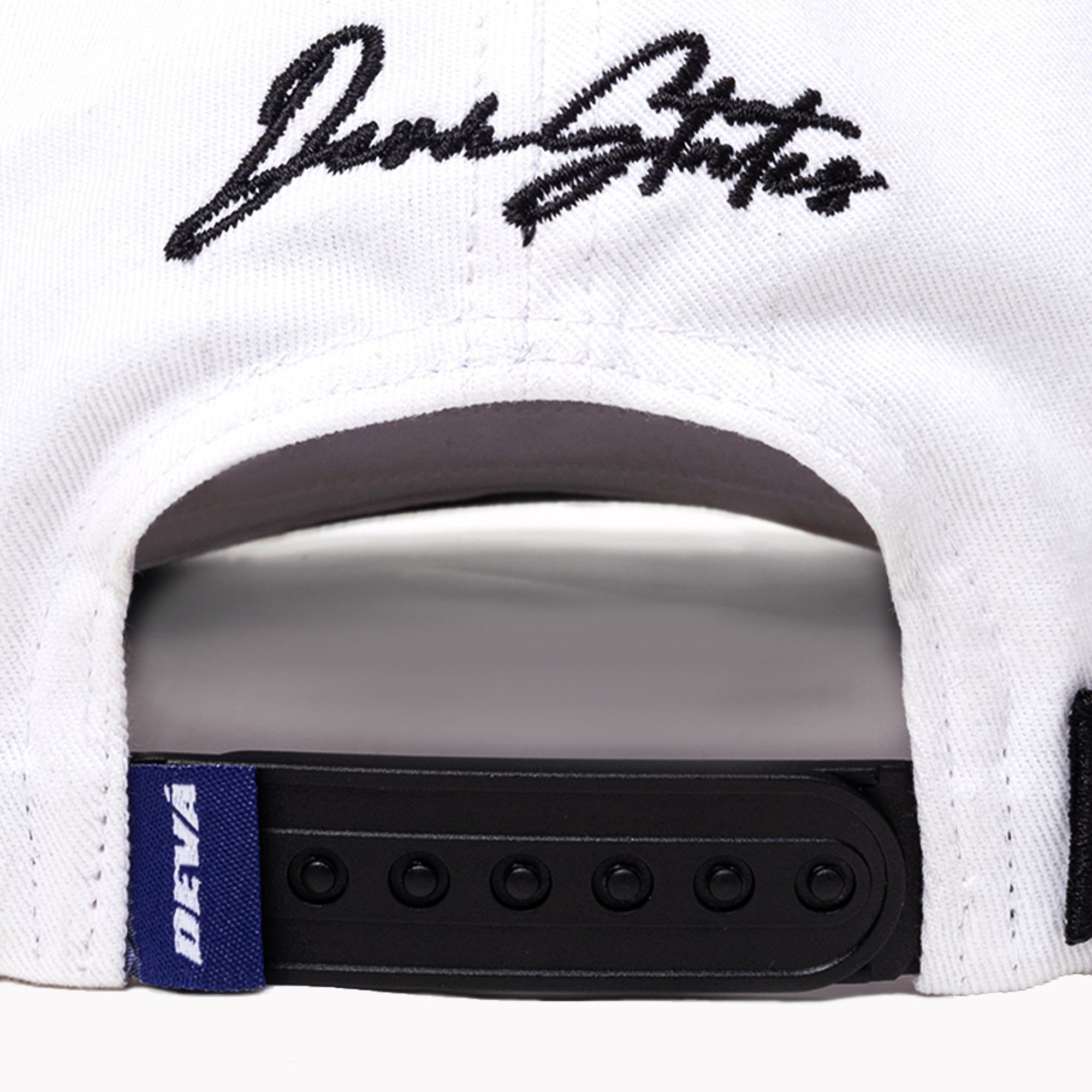 SLICK 2-Tone Snapback Cap [White/Black]