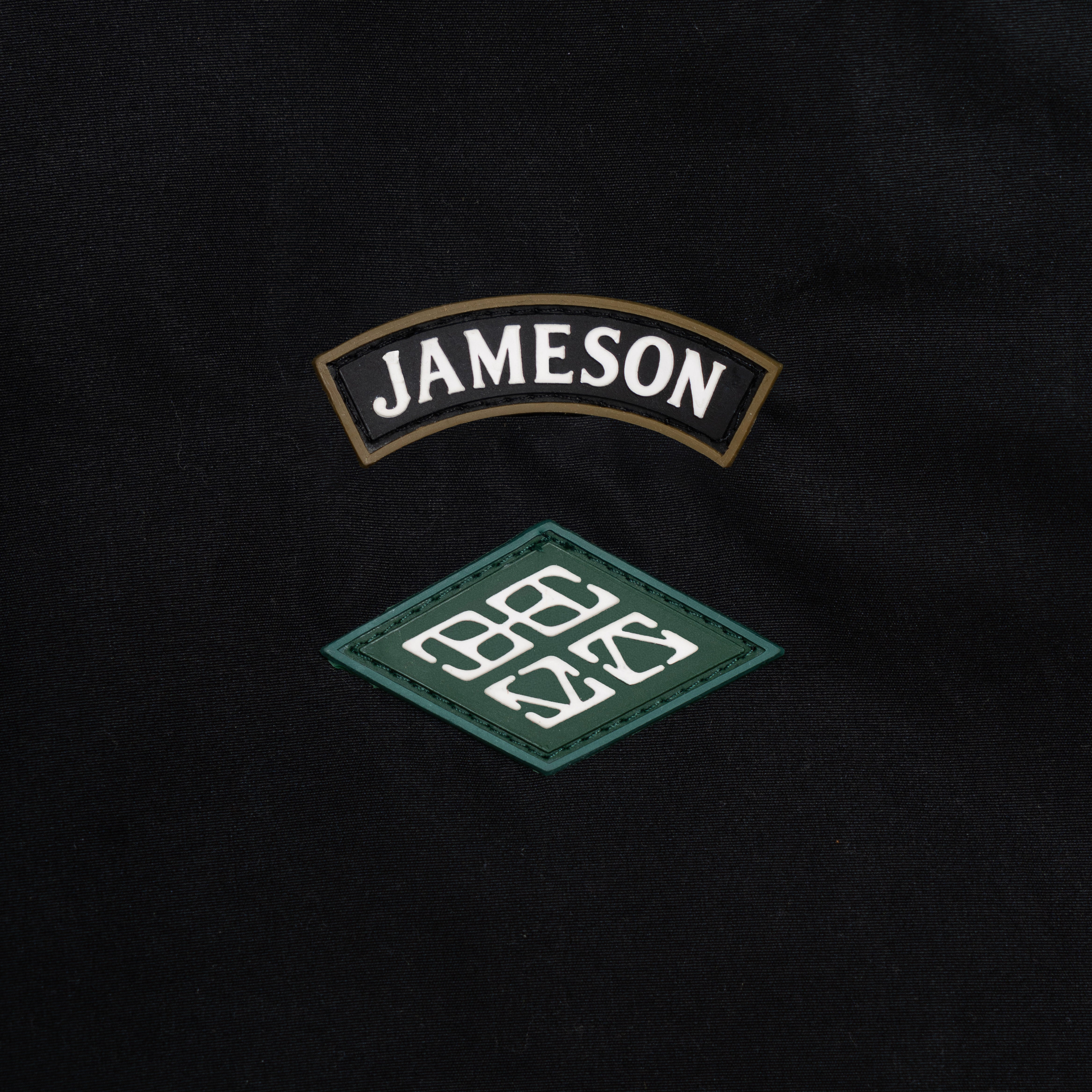 DEVÁ / JAMESON Windbreaker Jacket [Black/Green]